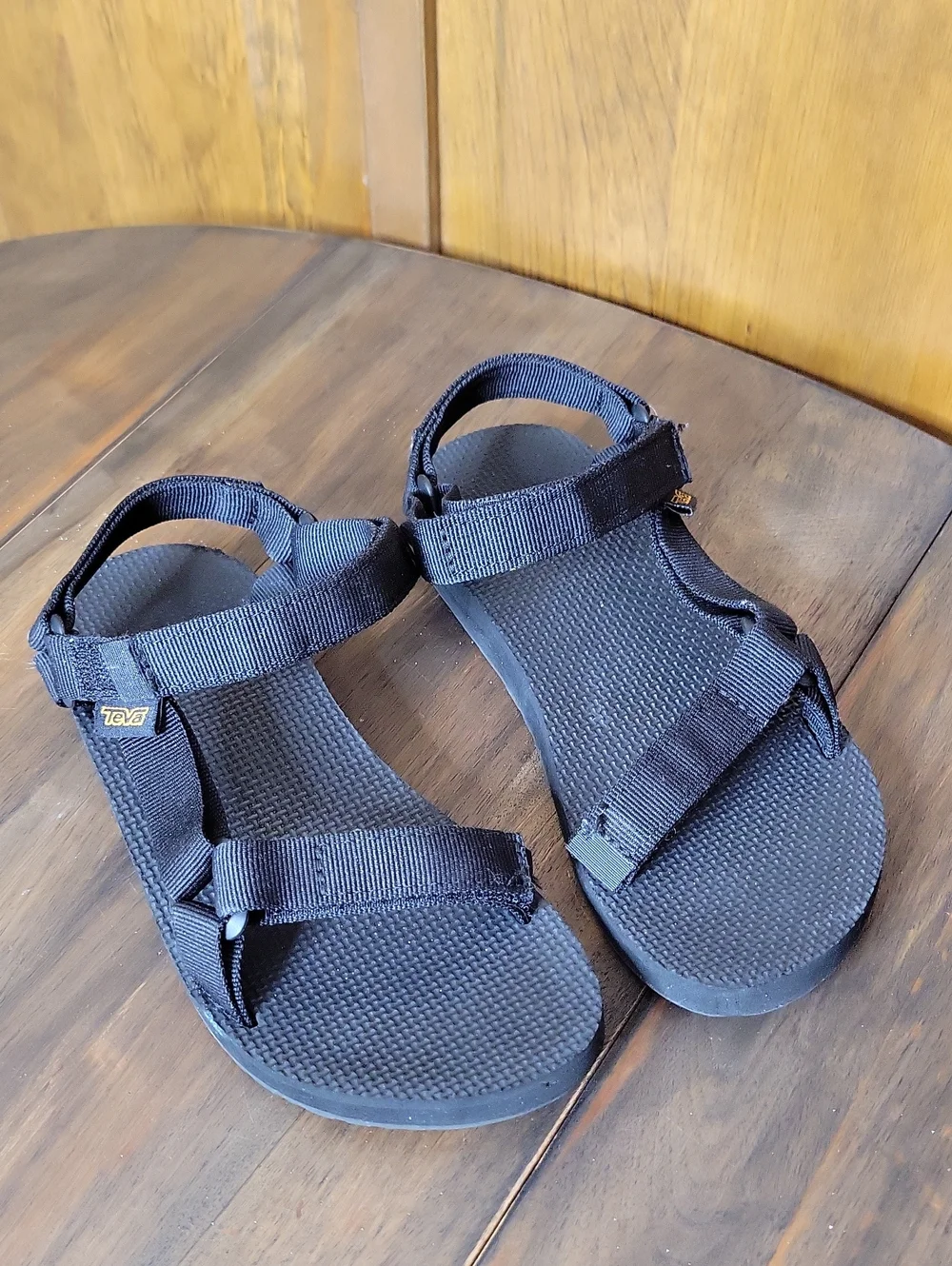 Teva NWOT Original Universal Sandals Sz 4